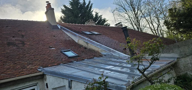 Pose de fenêtre de toit : apportez lumière et confort à vos combles