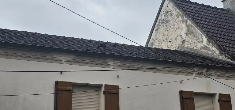 Reprise de faîtage : quand et pourquoi refaire le faîtage de votre toiture ?