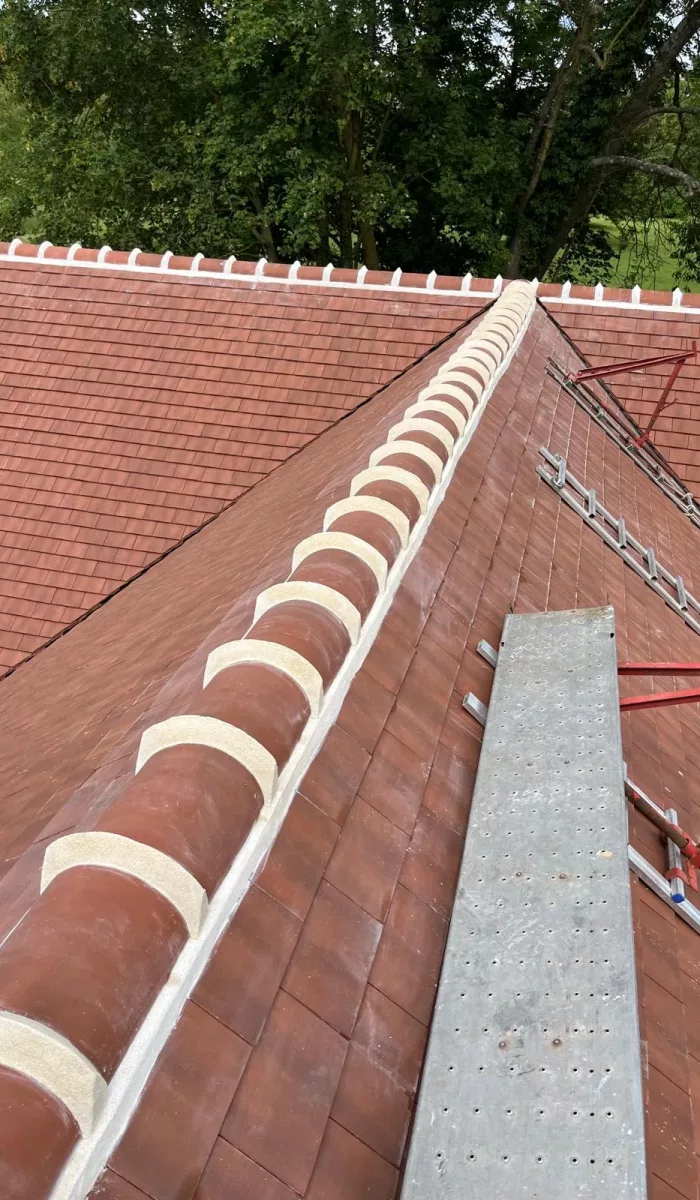 Faitage en crête de Coq scellé au mortier (60)